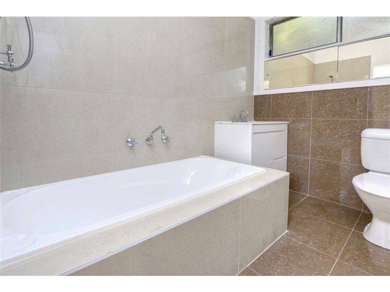 32 First Avenue, Rosebud VIC 3939