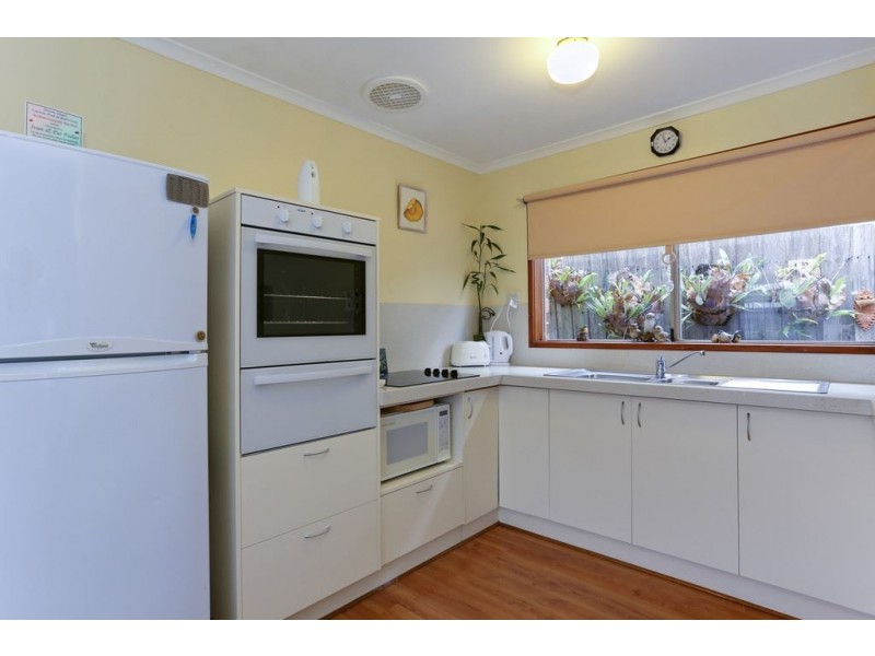 137 Sixth Avenue, Rosebud VIC 3939