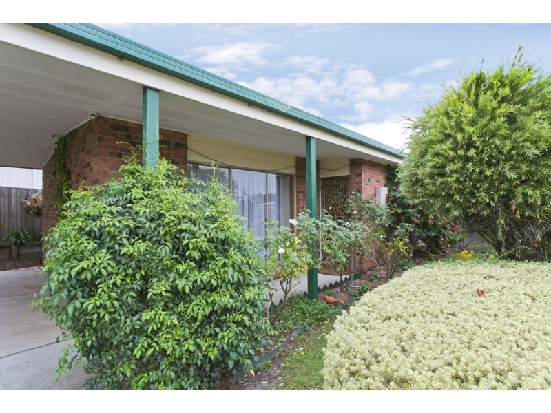 137 Sixth Avenue, Rosebud VIC 3939