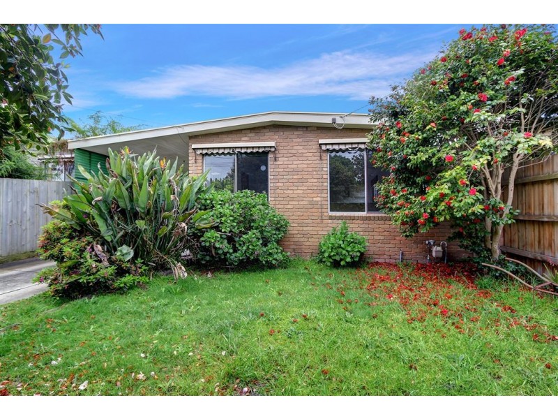 169 Eighth Avenue, Rosebud VIC 3939