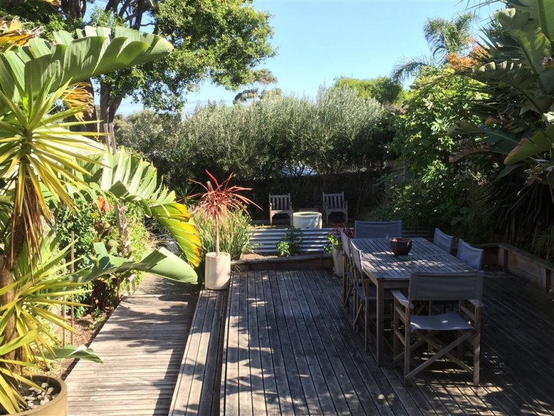 32 Seventh Avenue, Rosebud VIC 3939