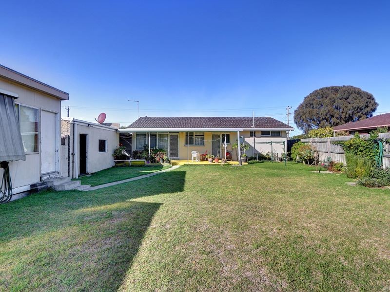 6 Field Street, Tootgarook VIC 3941
