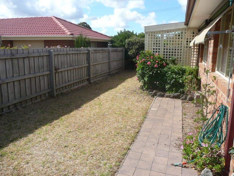 16 Dunstone Drive, Rosebud VIC 3939