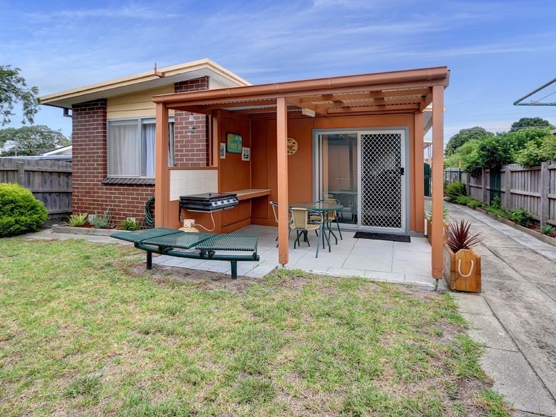 193 Eighth Avenue, Rosebud VIC 3939