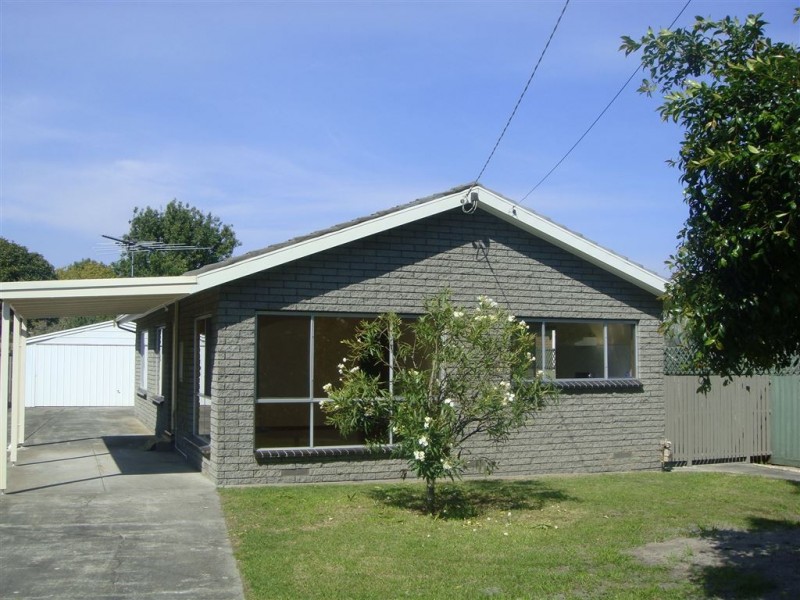 13 Cairns Street, Rosebud VIC 3939