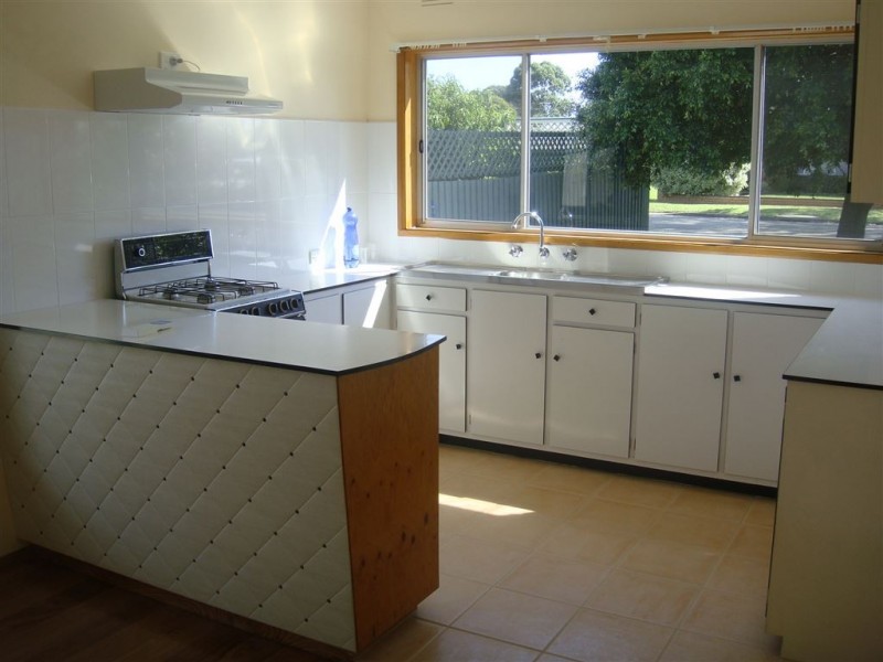 13 Cairns Street, Rosebud VIC 3939