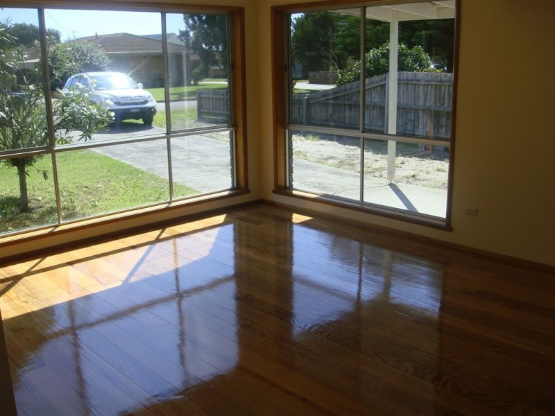 13 Cairns Street, Rosebud VIC 3939