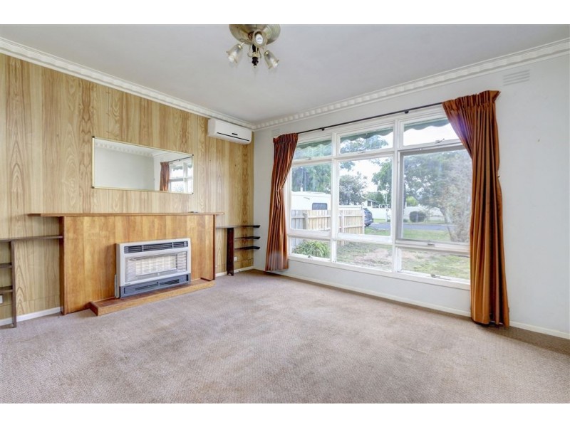 16 Warranilla Ave, Rosebud VIC 3939