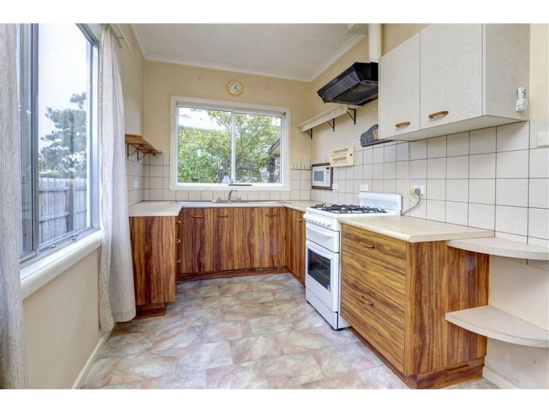 16 Warranilla Ave, Rosebud VIC 3939