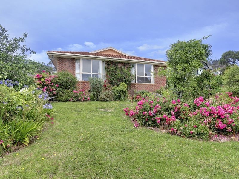 3 Cowley Avenue, Mccrae VIC 3938