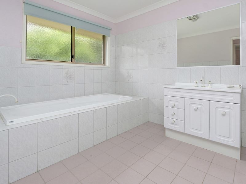 3 Cowley Avenue, Mccrae VIC 3938