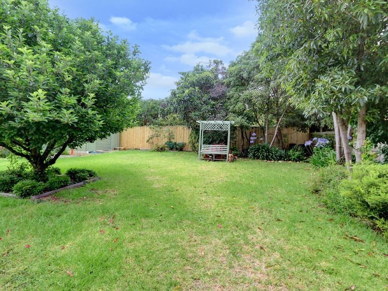 3 Cowley Avenue, Mccrae VIC 3938