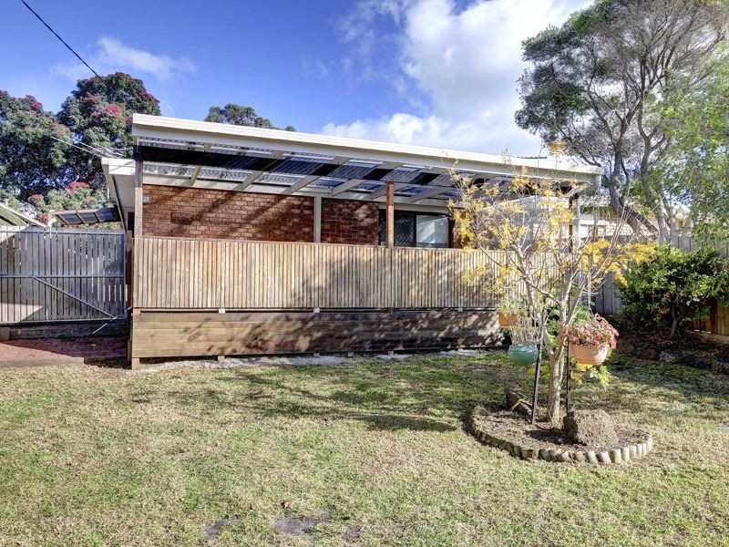 108 Sixth Avenue, Rosebud VIC 3939