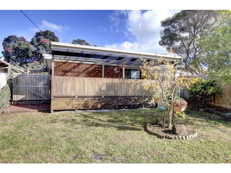 108 Sixth Avenue, Rosebud VIC 3939