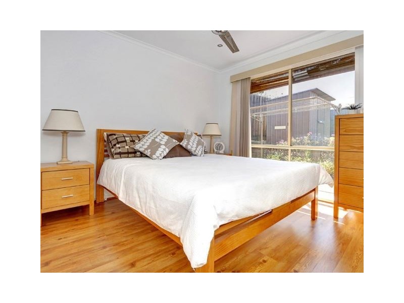 67 Eighth Ave, Rosebud VIC 3939