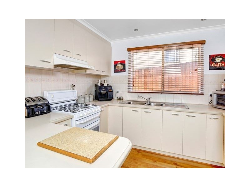 67 Eighth Ave, Rosebud VIC 3939