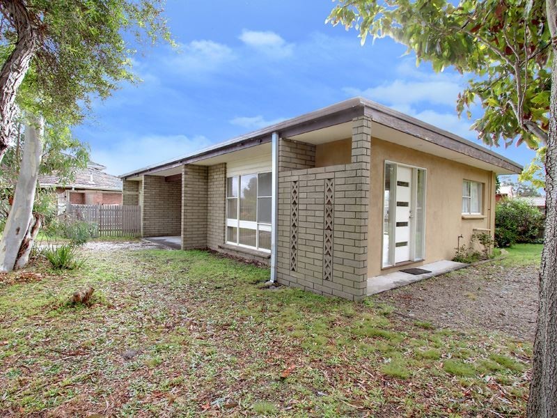 2 Deighton Drive, Rosebud VIC 3939