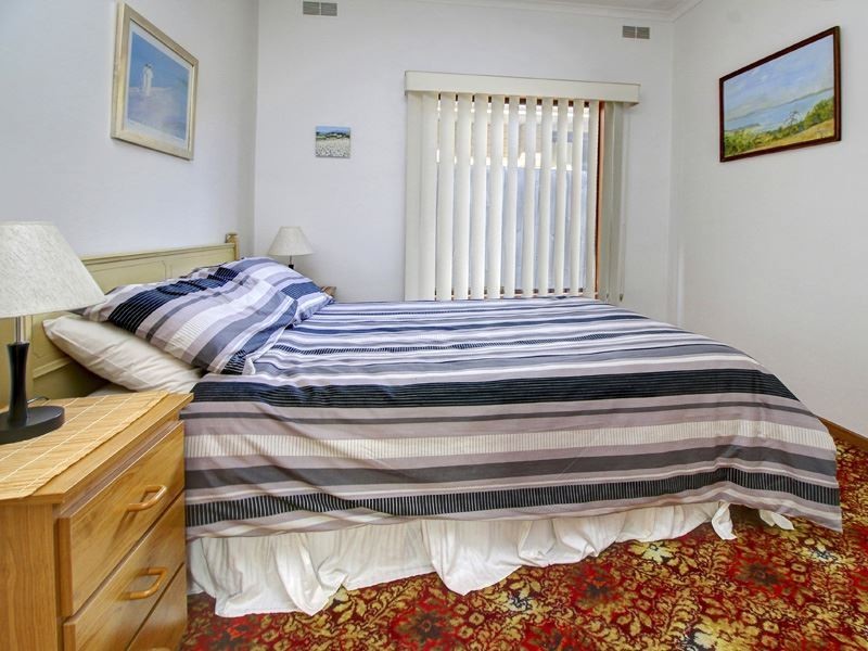 63 Second Avenue, Rosebud VIC 3939