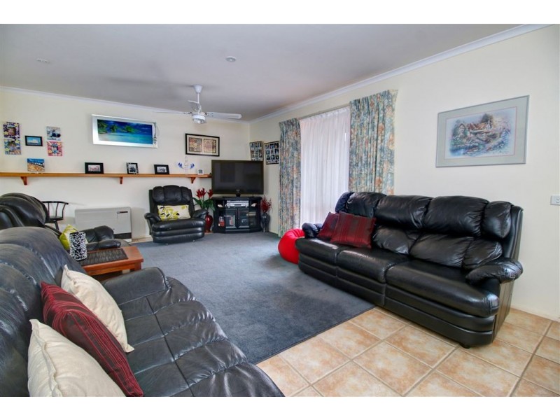 31 Elizabeth Avenue, Rosebud West VIC 3940