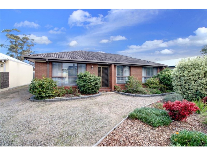 22 Elizabeth Avenue, Rosebud West VIC 3940