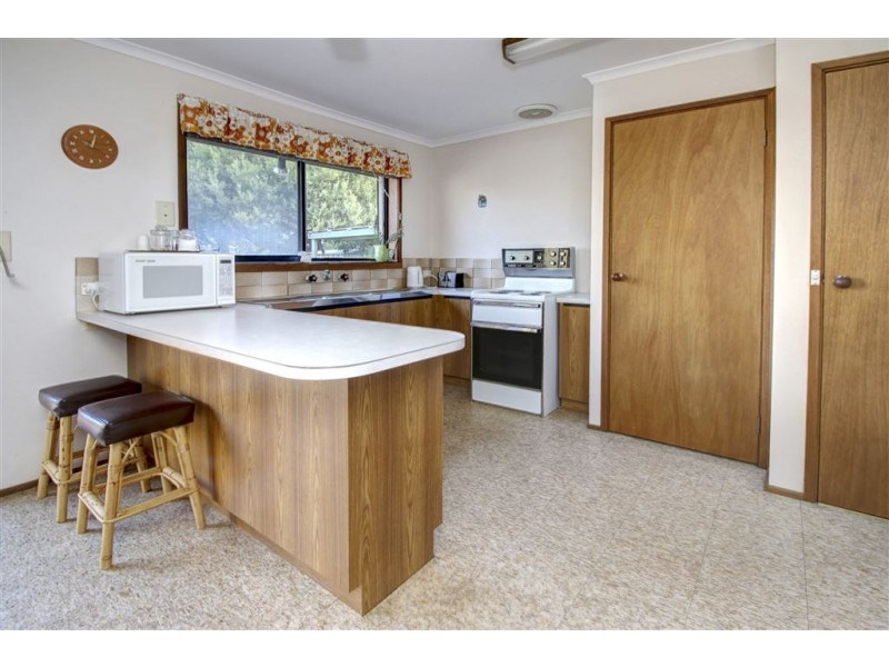 22 Elizabeth Avenue, Rosebud West VIC 3940