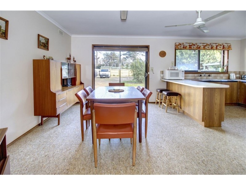 22 Elizabeth Avenue, Rosebud West VIC 3940