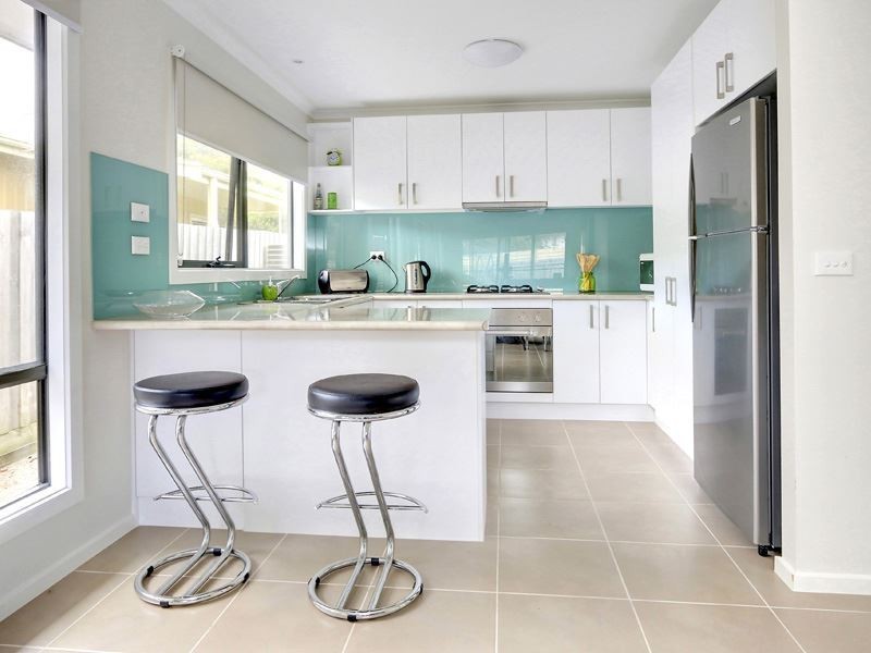 26 Sixth Avenue, Rosebud VIC 3939