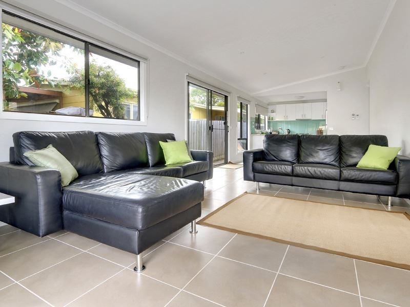 26 Sixth Avenue, Rosebud VIC 3939