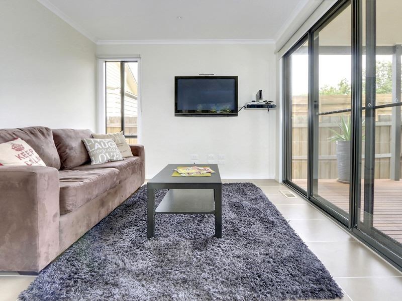 26 Sixth Avenue, Rosebud VIC 3939