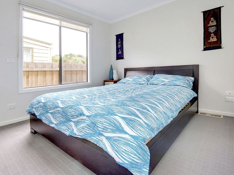 26 Sixth Avenue, Rosebud VIC 3939