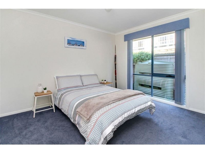 18 Overlea Avenue, Rosebud VIC 3939