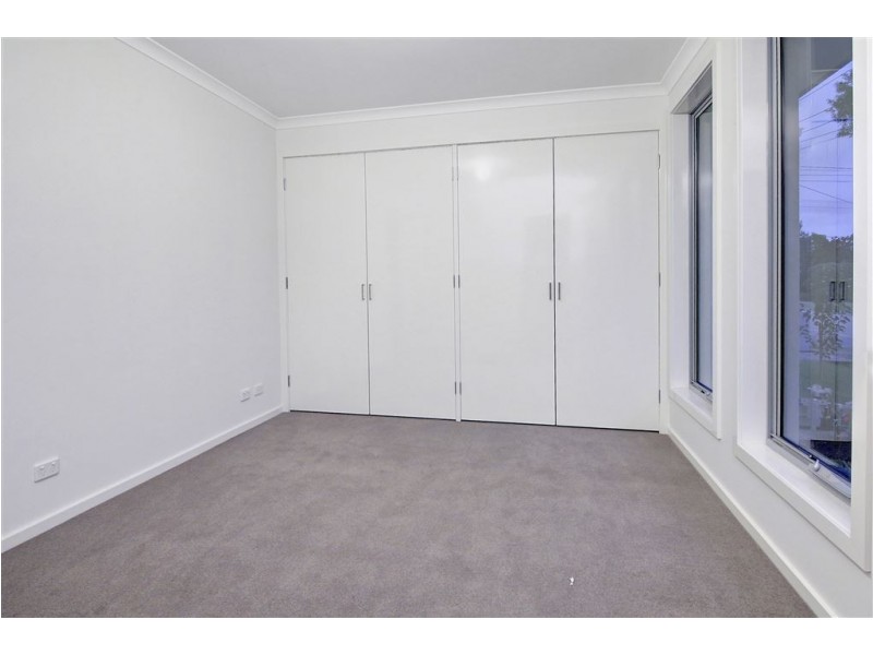 199 Sixth Ave, Rosebud VIC 3939