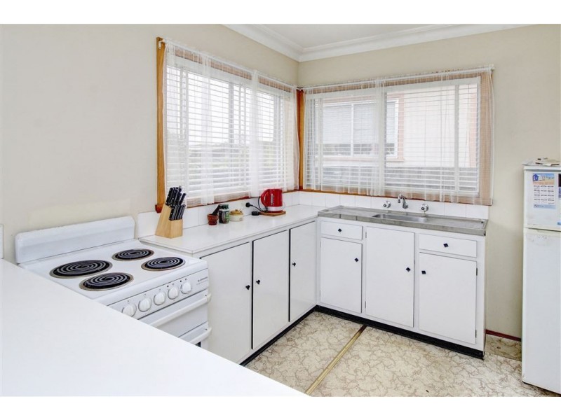 182 Eighth Ave, Rosebud VIC 3939