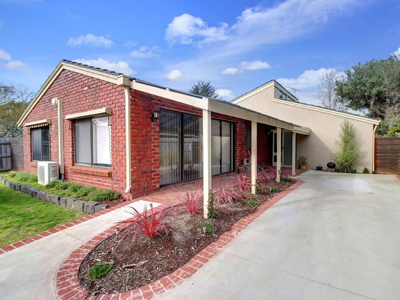 37 Leura Crescent, Rosebud VIC 3939