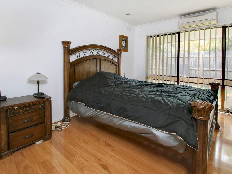 37 Leura Crescent, Rosebud VIC 3939