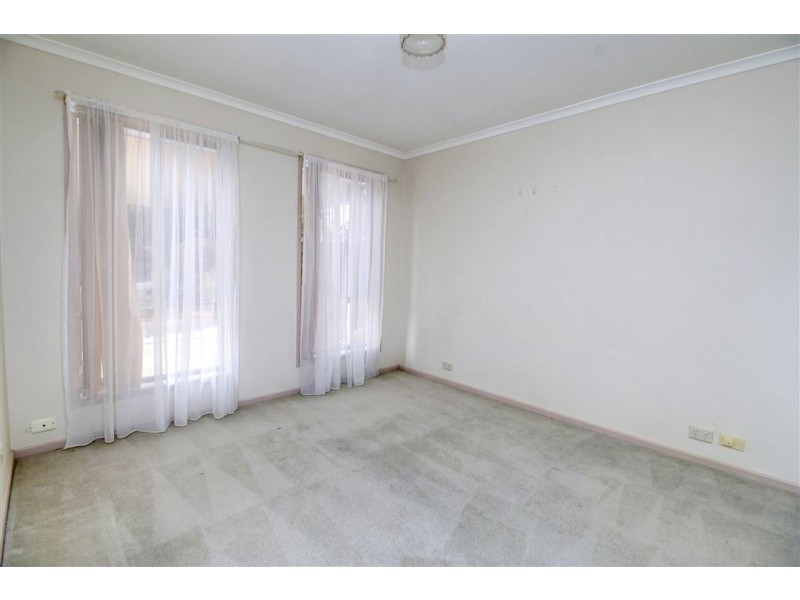 124 Sixth Avenue, Rosebud VIC 3939