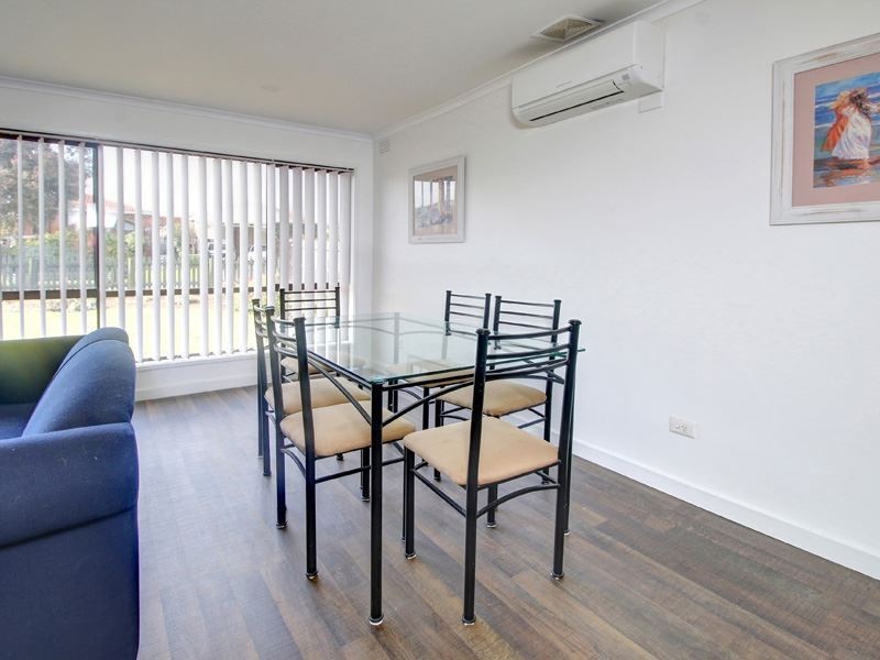 16 Third Avenue, Rosebud VIC 3939