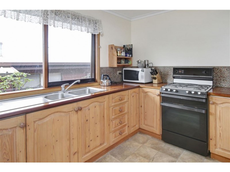 113 Third Avenue, Rosebud VIC 3939