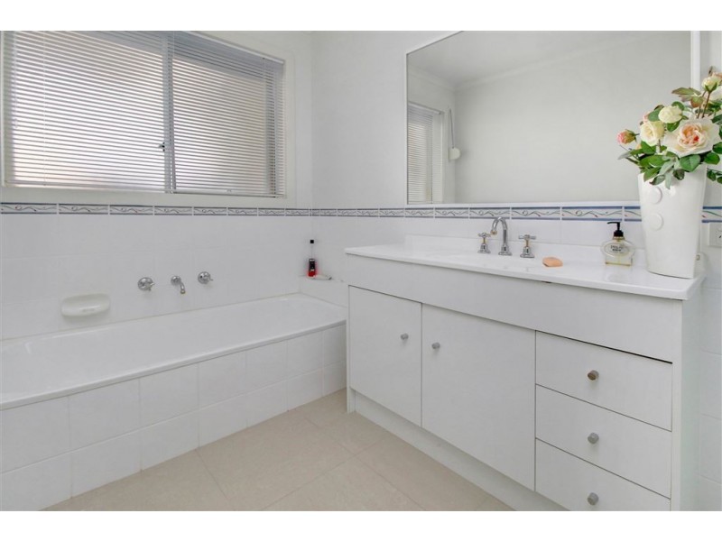 7 Cass Street, Rosebud VIC 3939
