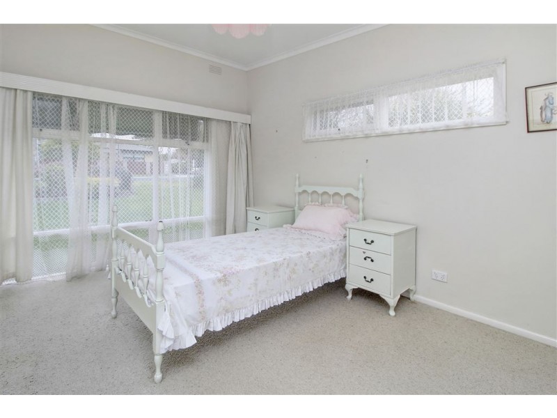 27 Warranilla Avenue, Rosebud VIC 3939