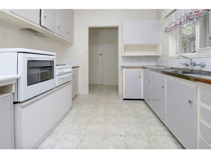 27 Warranilla Avenue, Rosebud VIC 3939