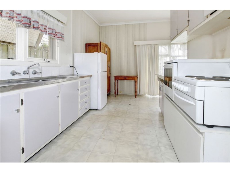 27 Warranilla Avenue, Rosebud VIC 3939