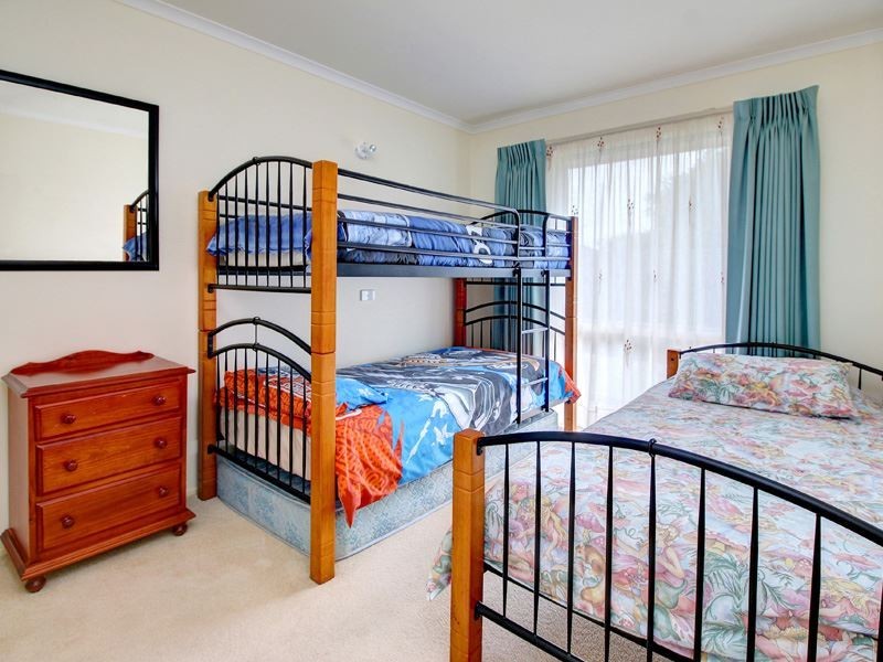 31 Elizabeth Avenue, Rosebud West VIC 3940