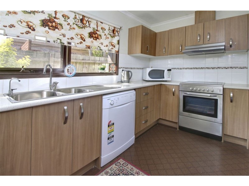 33 Denholm Street, Rosebud VIC 3939