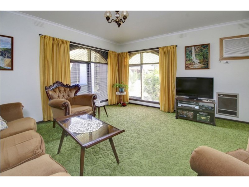 33 Denholm Street, Rosebud VIC 3939