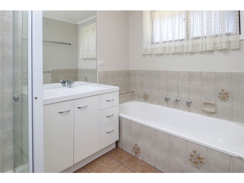 23 Hinton Street, Rosebud VIC 3939