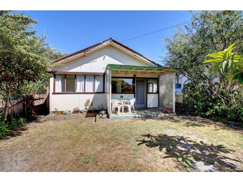 64 Third Avenue, Rosebud VIC 3939