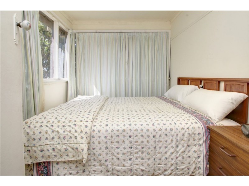 64 Third Avenue, Rosebud VIC 3939