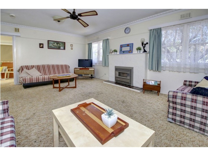64 Third Avenue, Rosebud VIC 3939