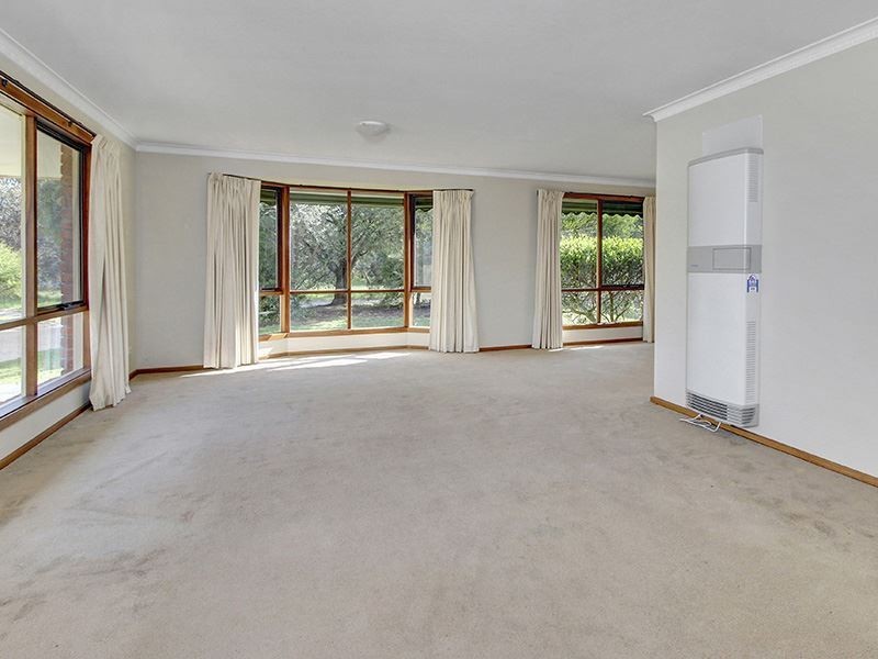 17 Cook Avenue, Rosebud VIC 3939